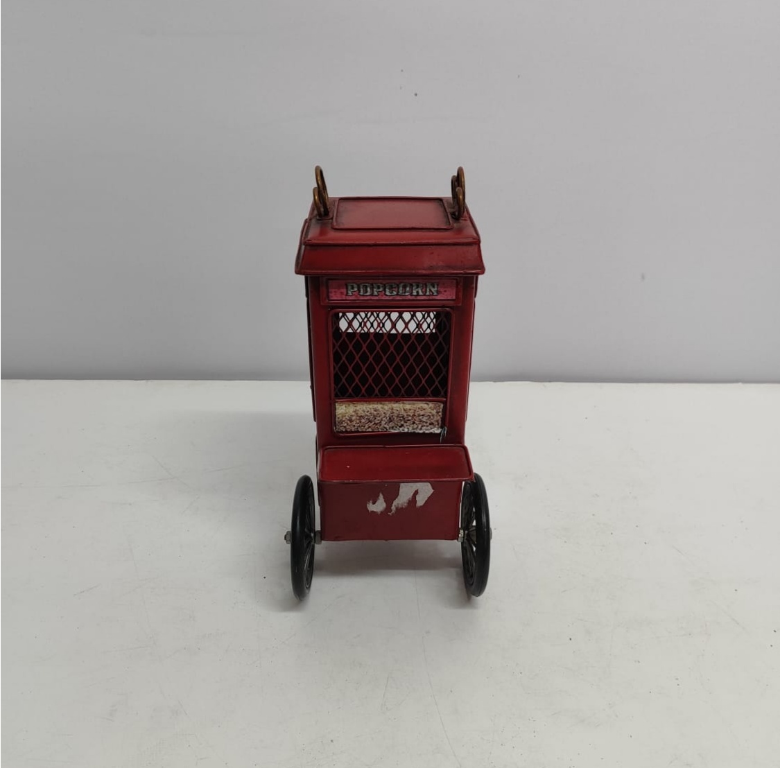Carro de Pipoca Vintage 25Cm Alt X 8Cm X 8Cm - BBFestasAluguel 