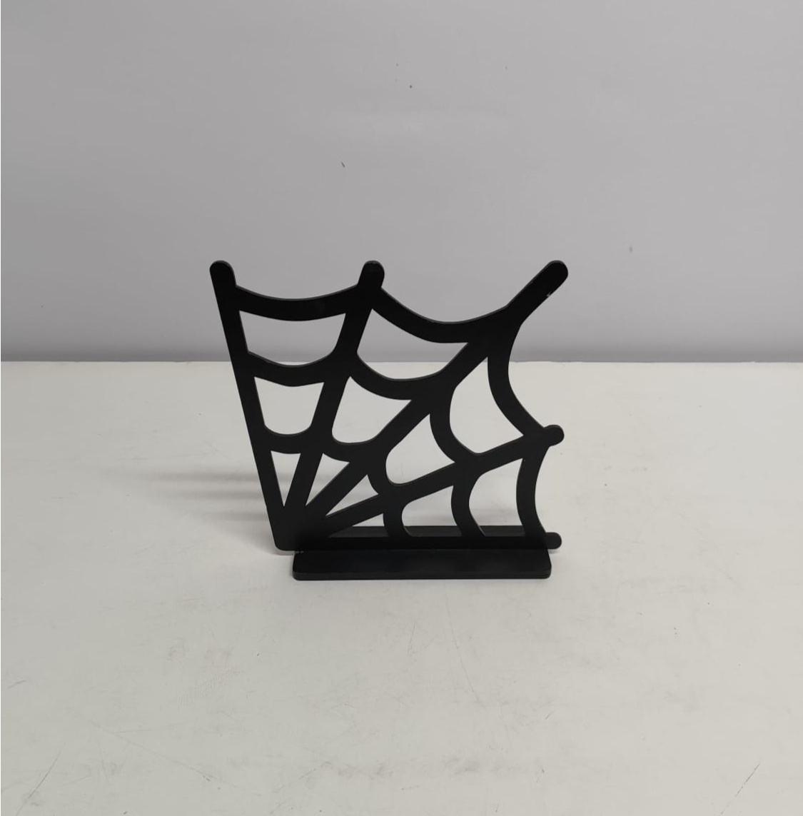 Totem Teia de Aranha Preto  - BB Festas Aluguel 
