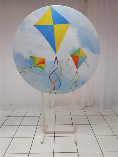 Painel Sublimado Redondo Pipas 1,30Cm - BB Festas Aluguel 