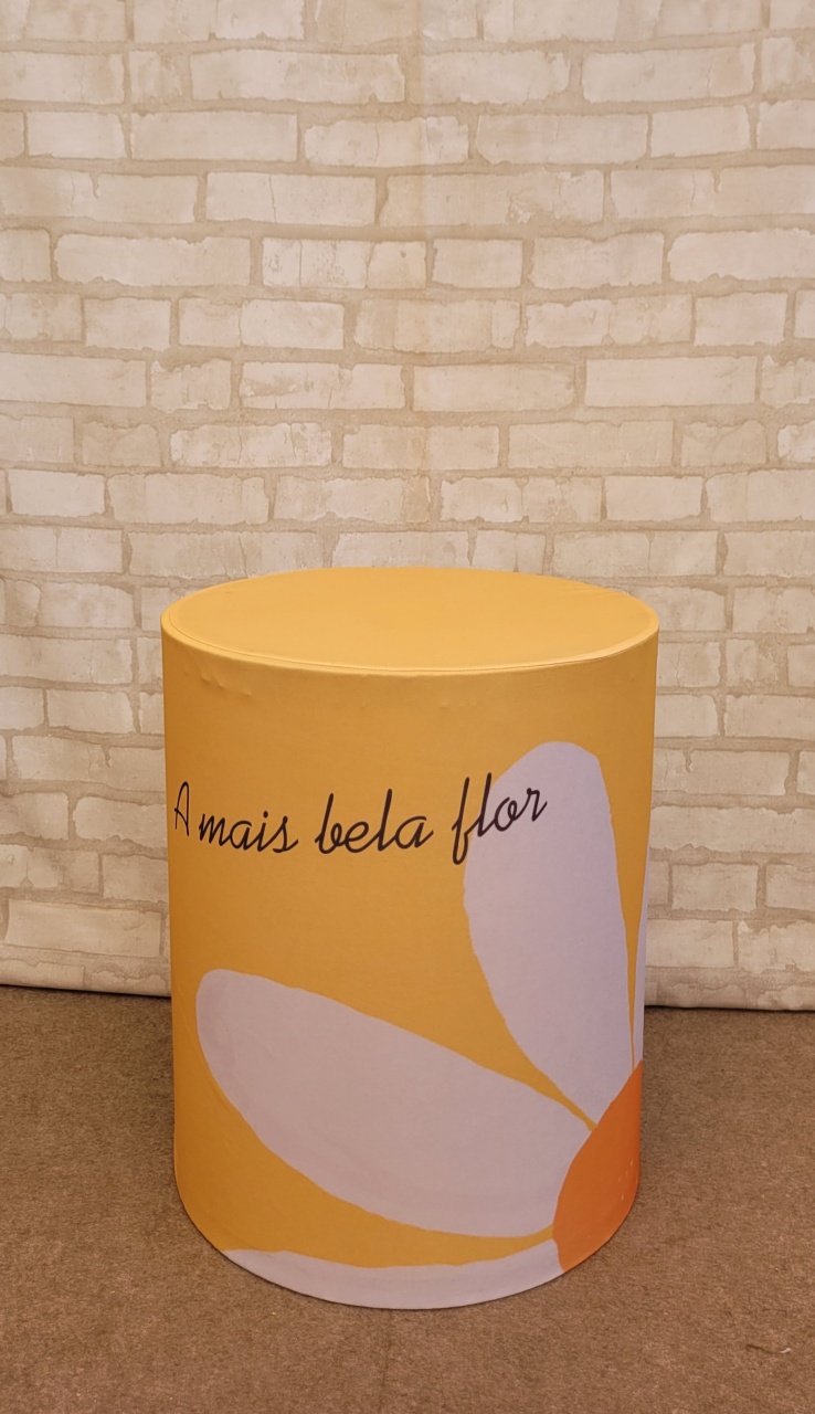 Capa Cilindro Margaridas - P - lucia mendonça decoraçoes