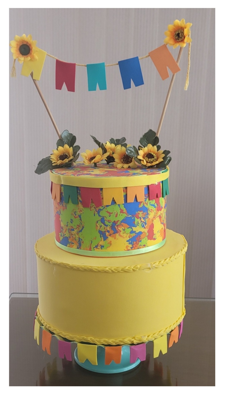 Bolo Festa Junina - lucia mendonça decoraçoes