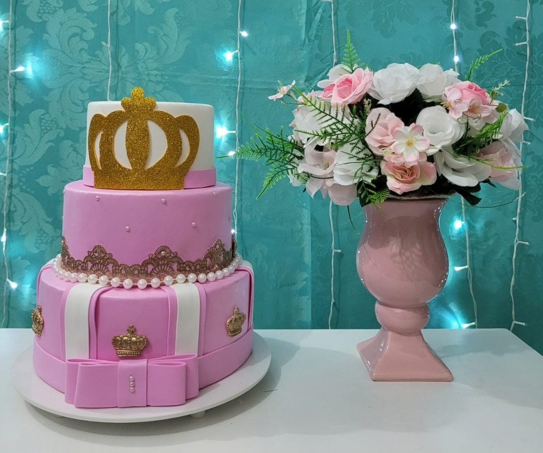 Bolo Princesa - lucia mendonça decoraçoes