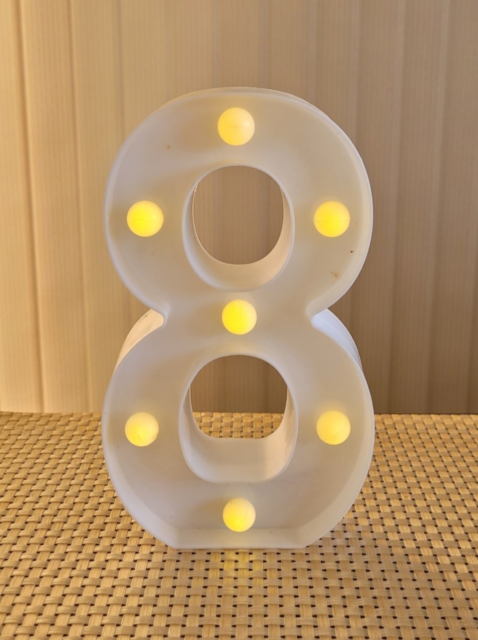 Número 8 - Led - lucia mendonça decoraçoes