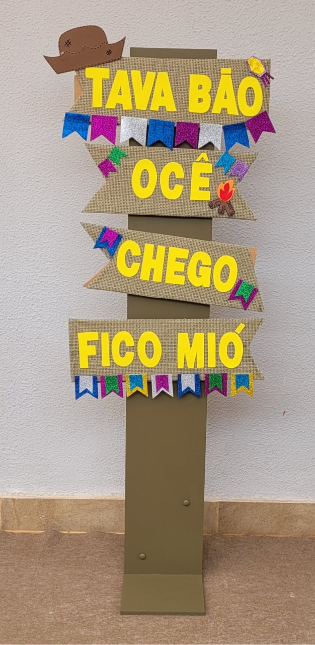 Placa Festa Junina - lucia mendonça decoraçoes