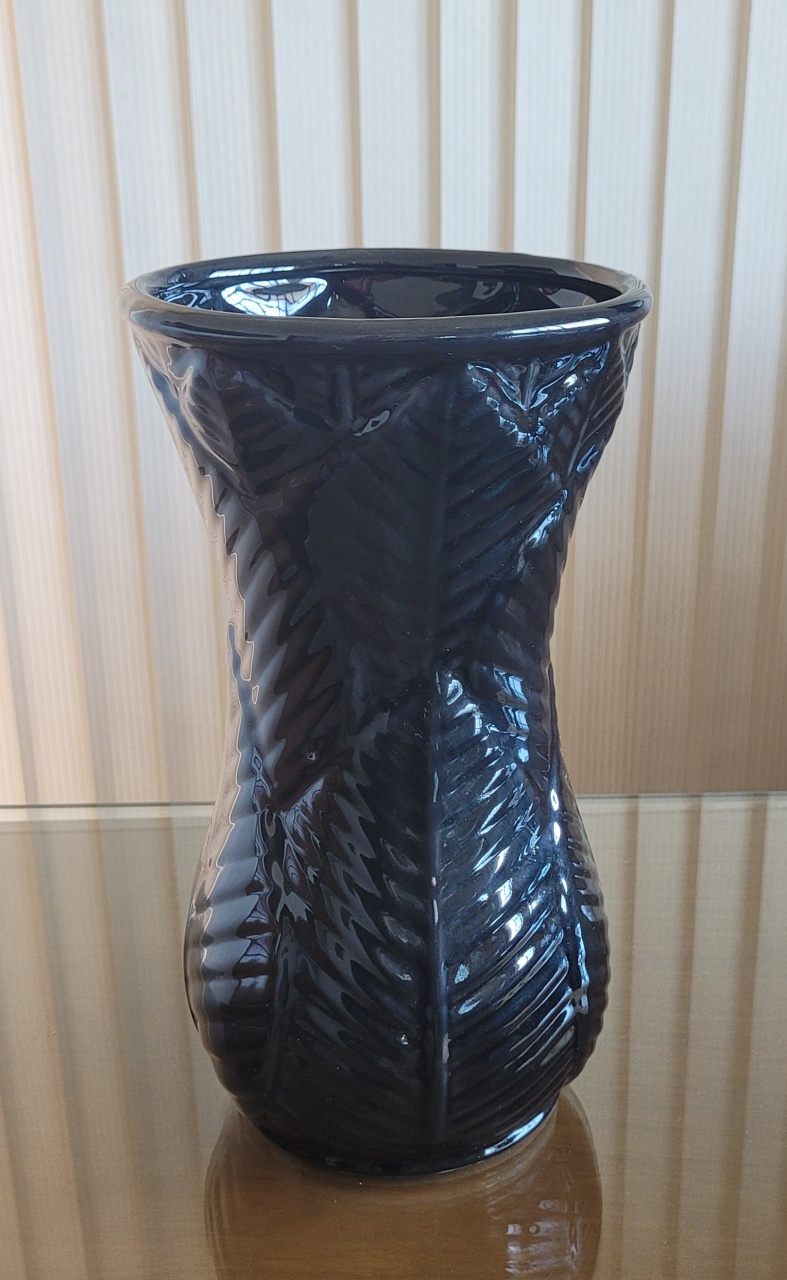 Vaso Folha Preto - lucia mendonça decoraçoes