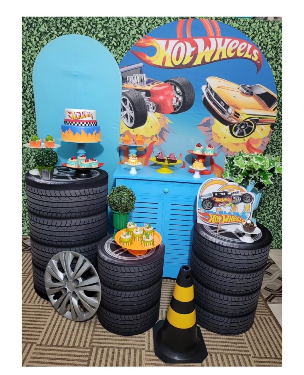 Hotwheels M - lucia mendonça decoraçoes
