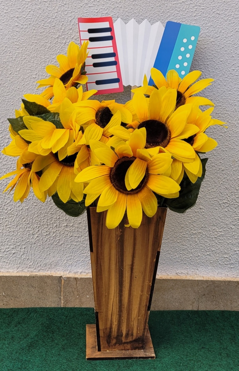 Girassol + Sanfona + Vaso - lucia mendonça decoraçoes