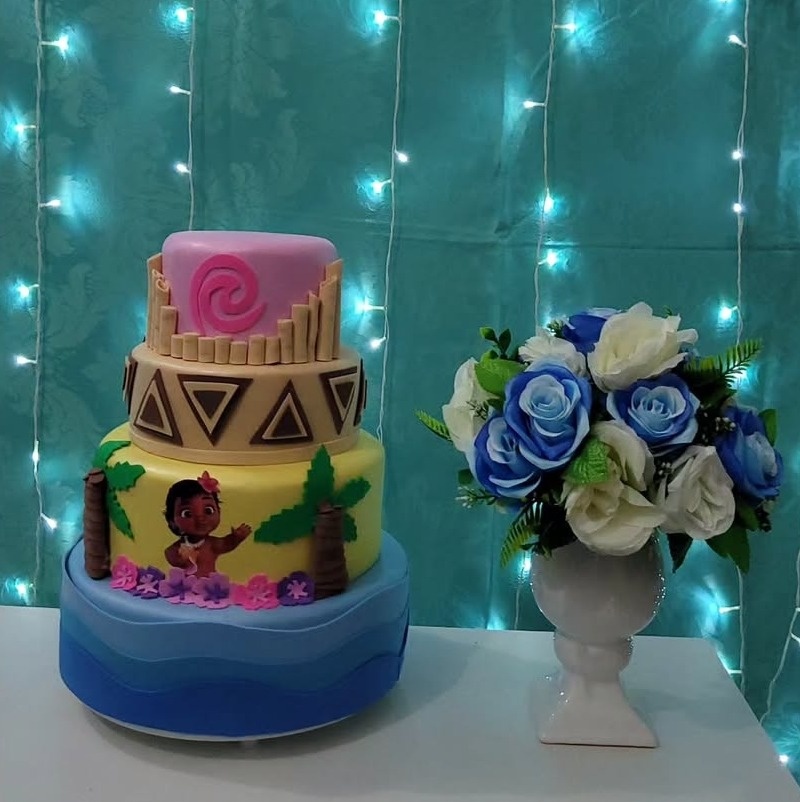 Bolo Moana Baby  - lucia mendonça decoraçoes