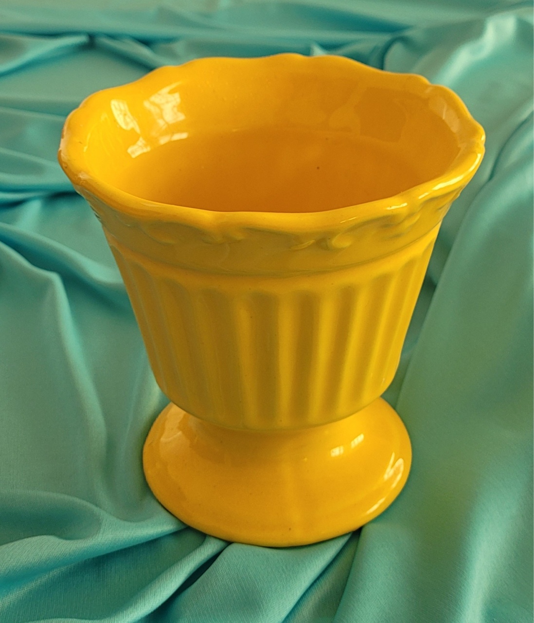 Vaso Cancelado Amarelo - M - lucia mendonça decoraçoes