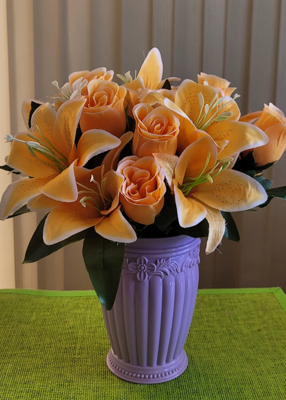 Arranjo Lirios Laranja - lucia mendonça decoraçoes