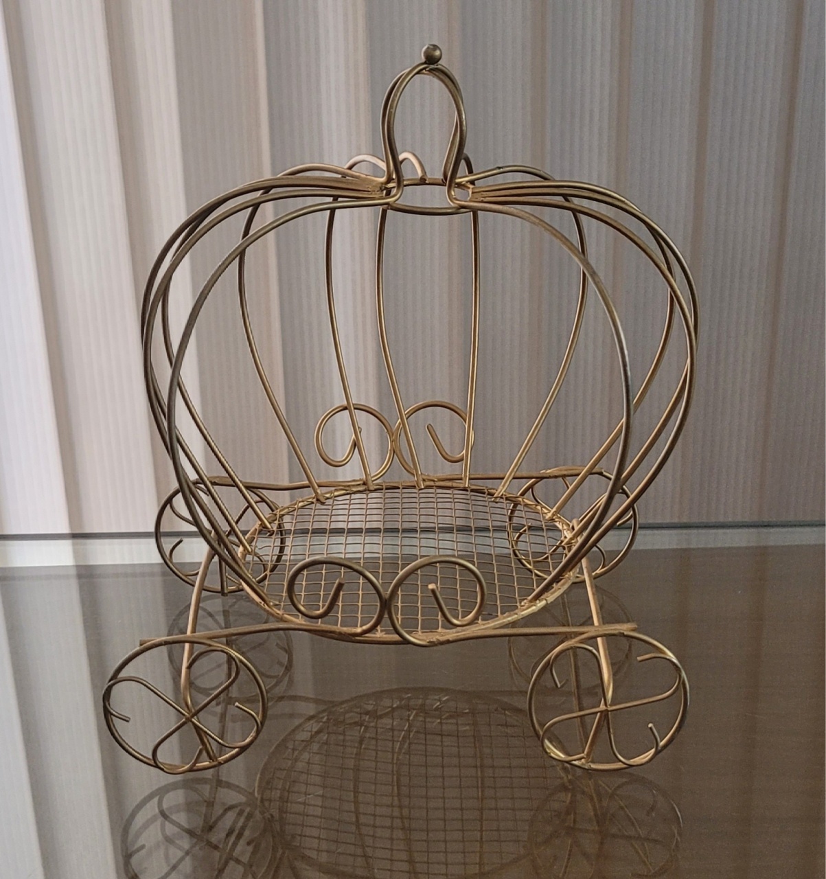 Carruagem Dourada - lucia mendonça decoraçoes