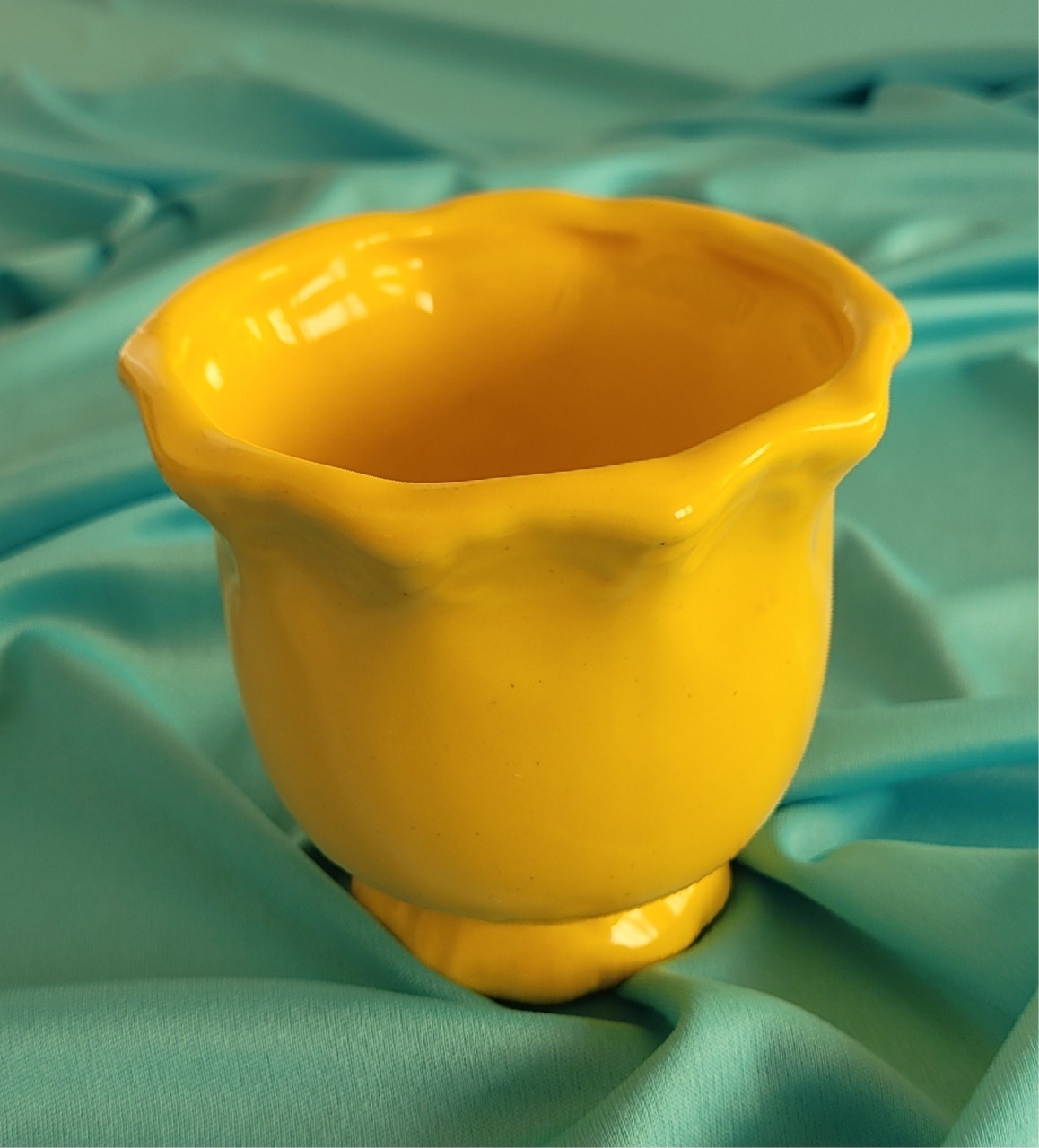 Cachepot Amarelo - lucia mendonça decoraçoes