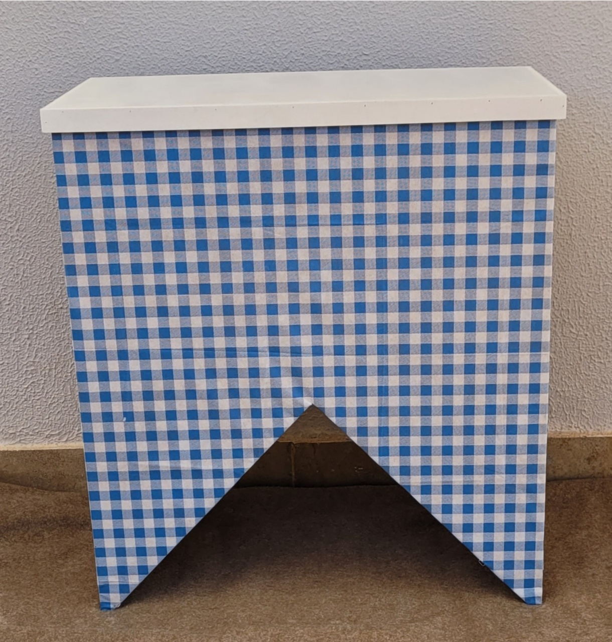 Mesa Bandeirinha Quadriculado Azul/ Branco - lucia mendonça decoraçoes