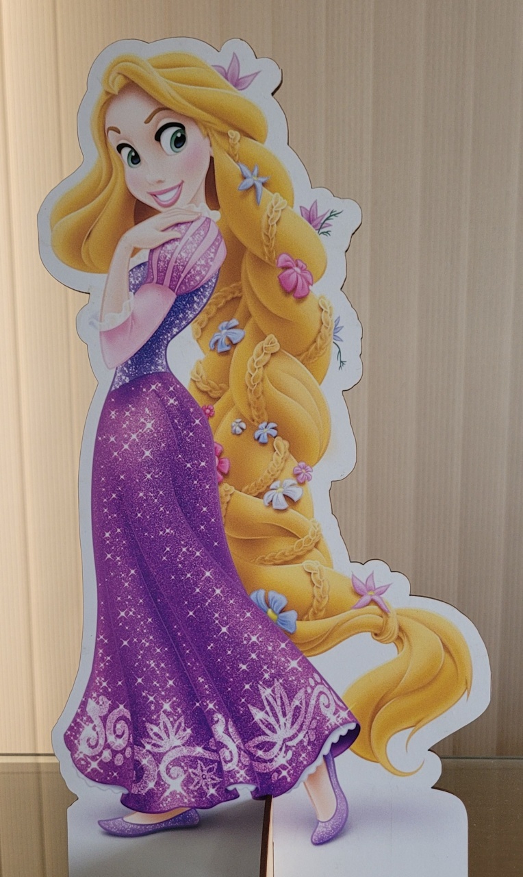 Princesa Rapunzel - lucia mendonça decoraçoes