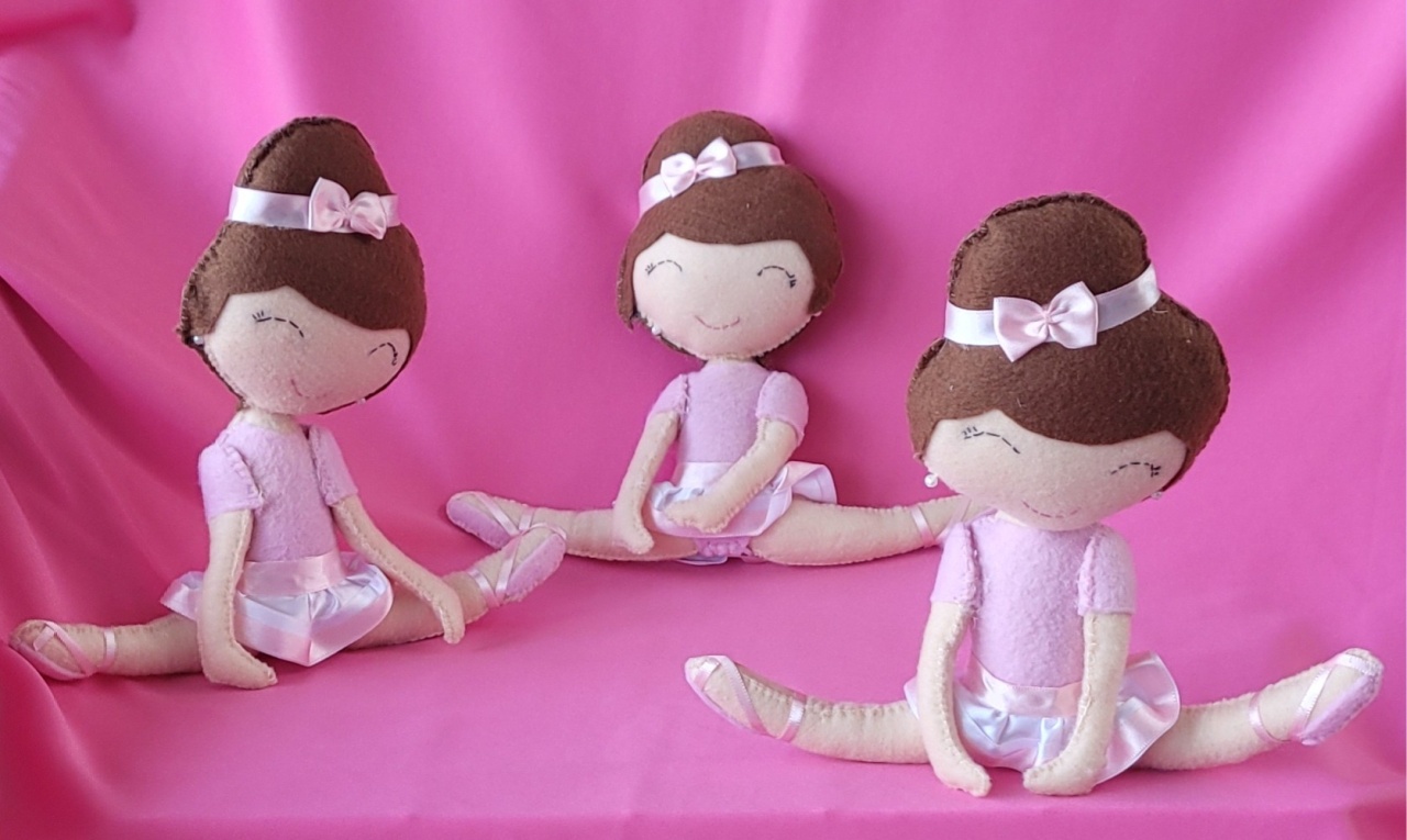 Bailarinas Sentadas - lucia mendonça decoraçoes
