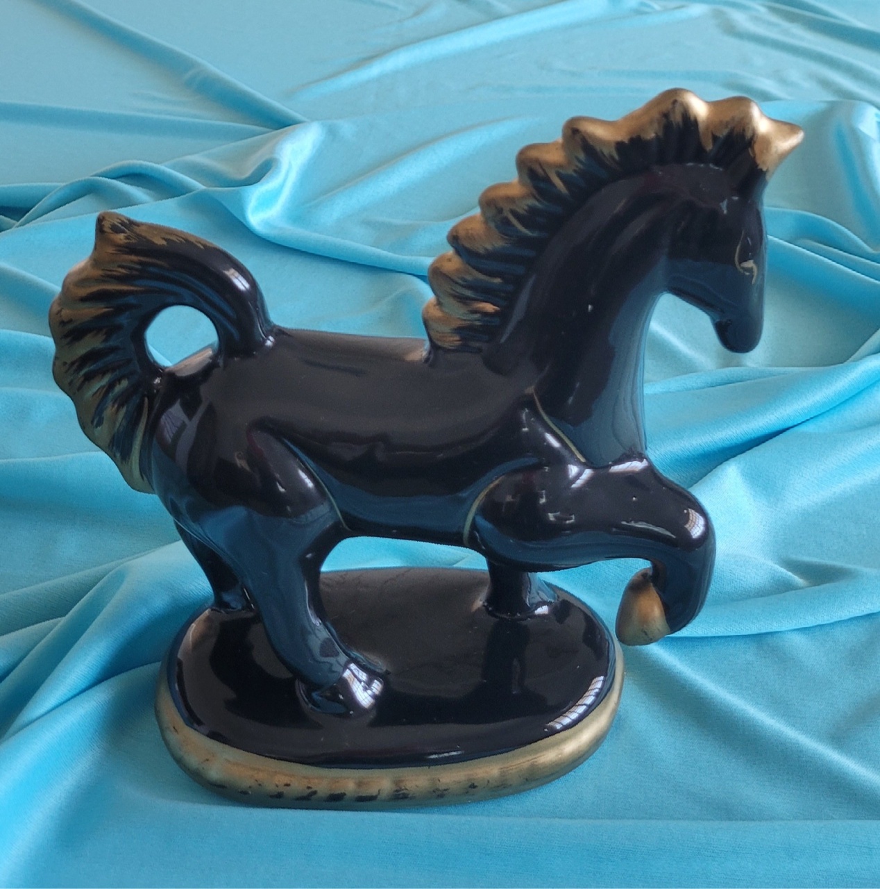 Cavalo Preto M - lucia mendonça decoraçoes