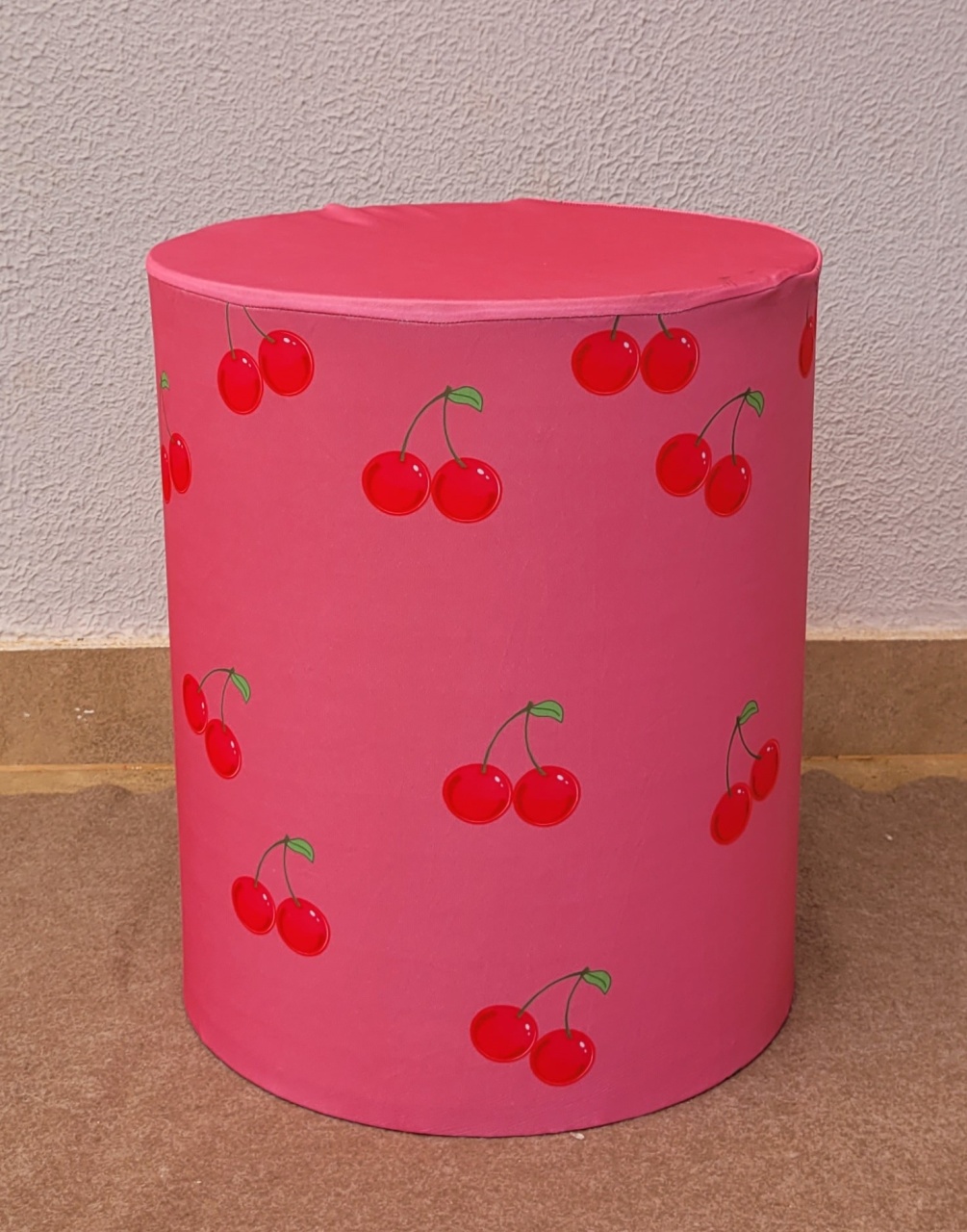 Capa Cilindro Cereja - P - lucia mendonça decoraçoes