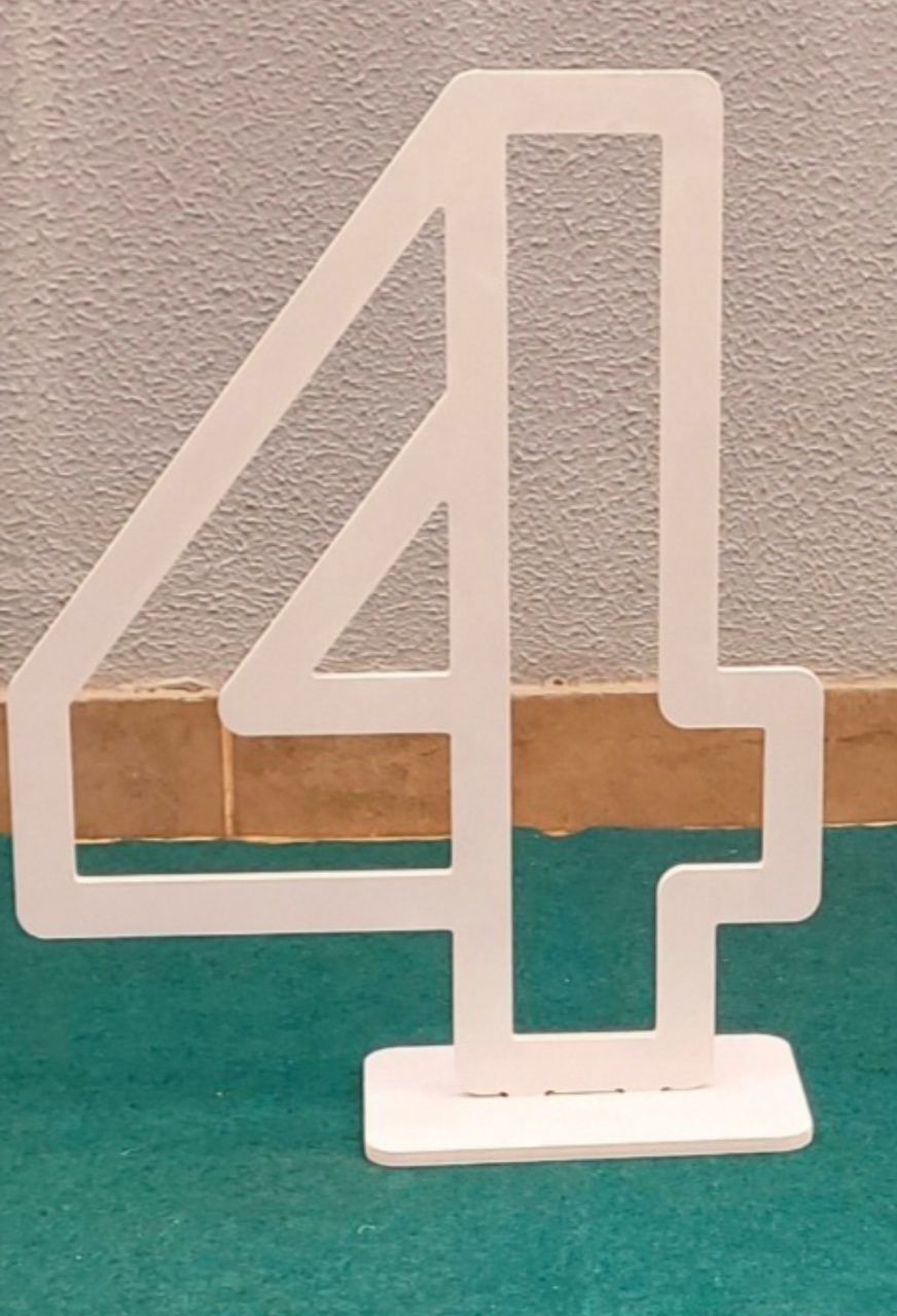 Número 4 - Mdf - lucia mendonça decoraçoes