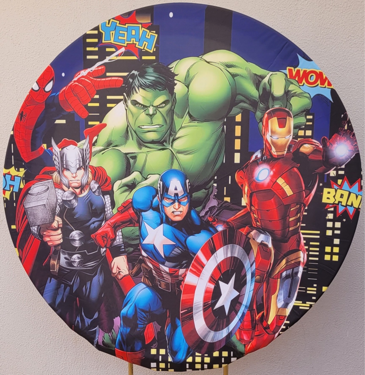Capa Redondo Vingadores - lucia mendonça decoraçoes
