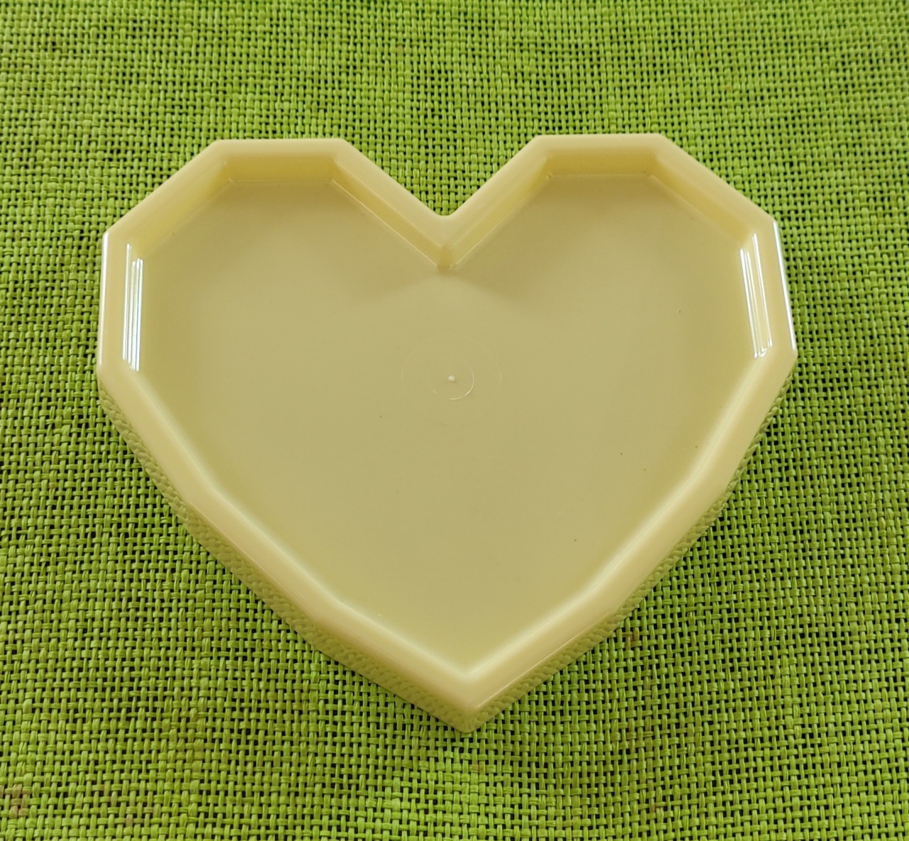 Amarelo Candy  - Coração  - lucia mendonça decoraçoes