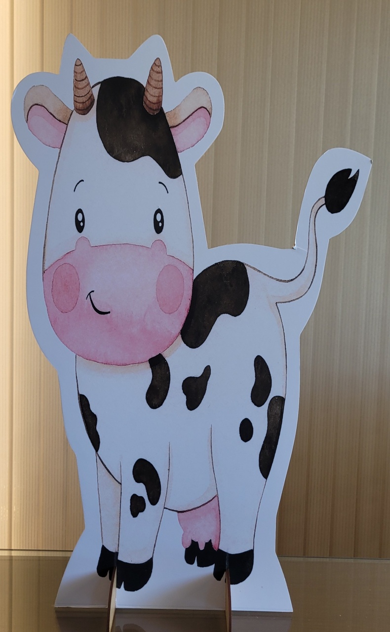 Fazendinha - Vaca G - lucia mendonça decoraçoes