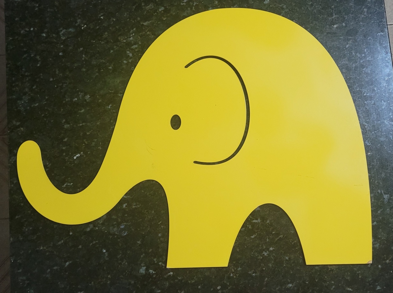 Elefante Amarelo - lucia mendonça decoraçoes