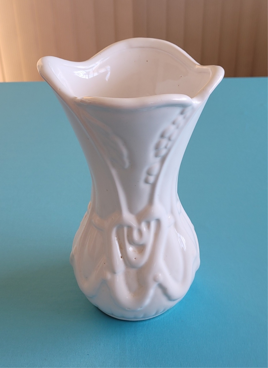 Vaso Laço Branco  - lucia mendonça decoraçoes