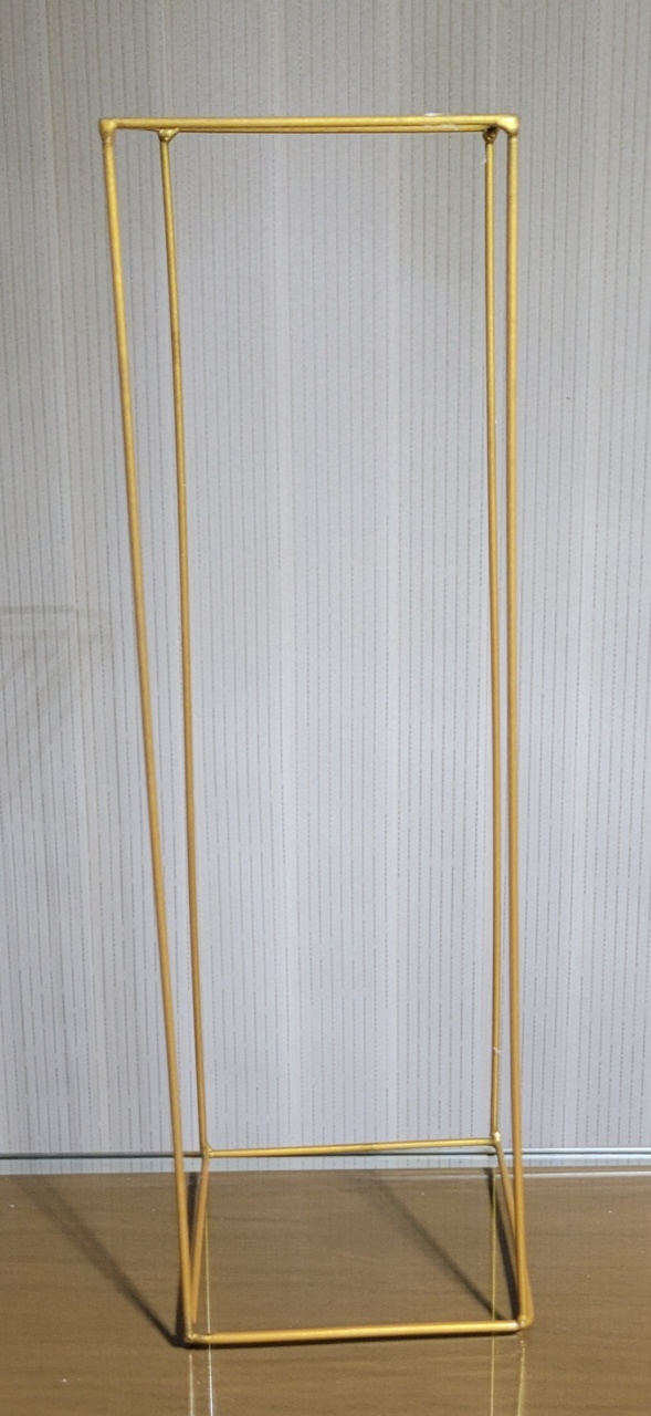 Vaso Coluna Dourado - G - lucia mendonça decoraçoes