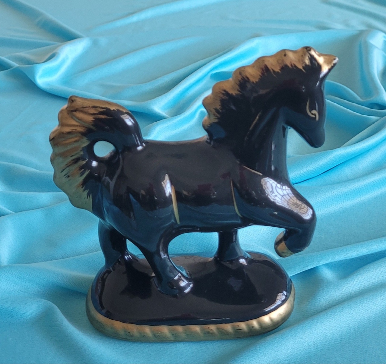 Cavalo Preto P - lucia mendonça decoraçoes
