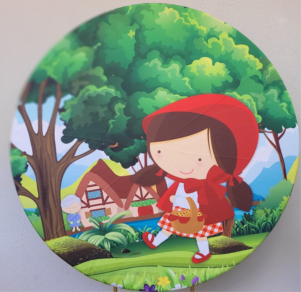 Capa Painel Redondo  Chapéuzinho Vermelho  - lucia mendonça decoraçoes