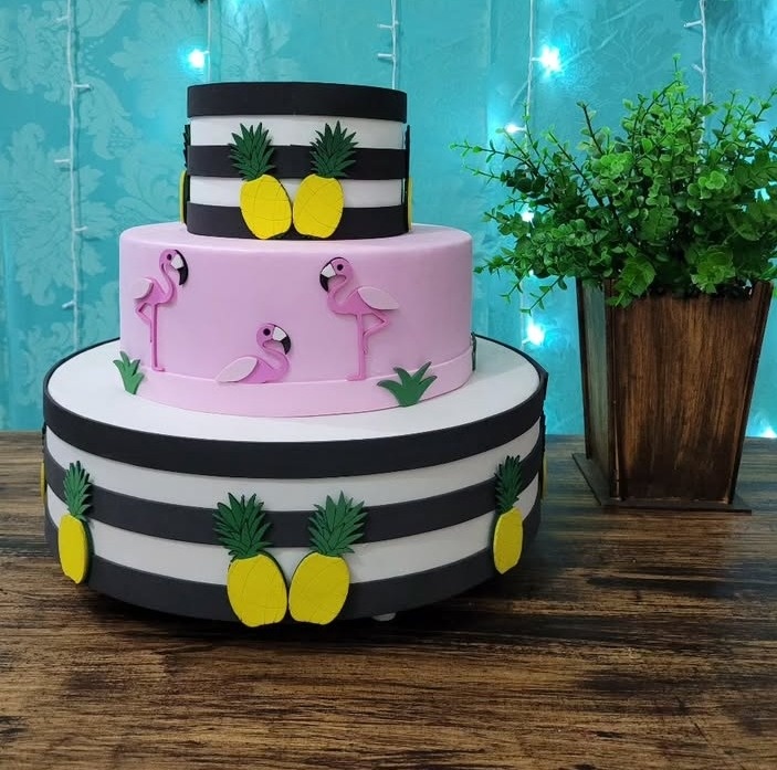 Bolo Flamingo - lucia mendonça decoraçoes