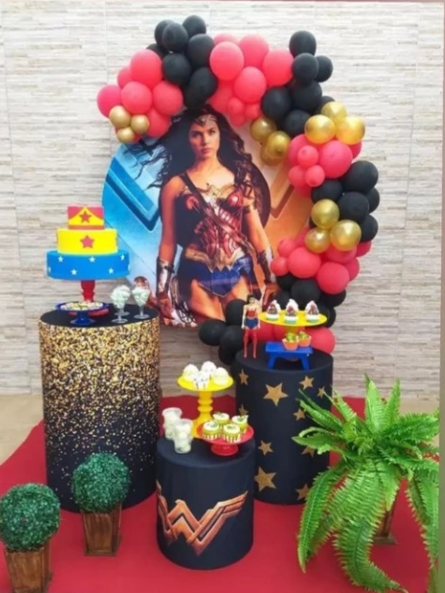 Mulher Maravilha  - lucia mendonça decoraçoes