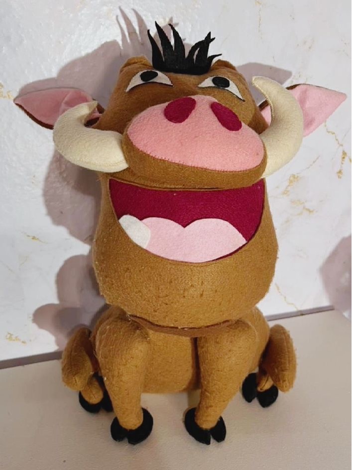 Pumba O Rei Leão - Brenda silva nascimento 