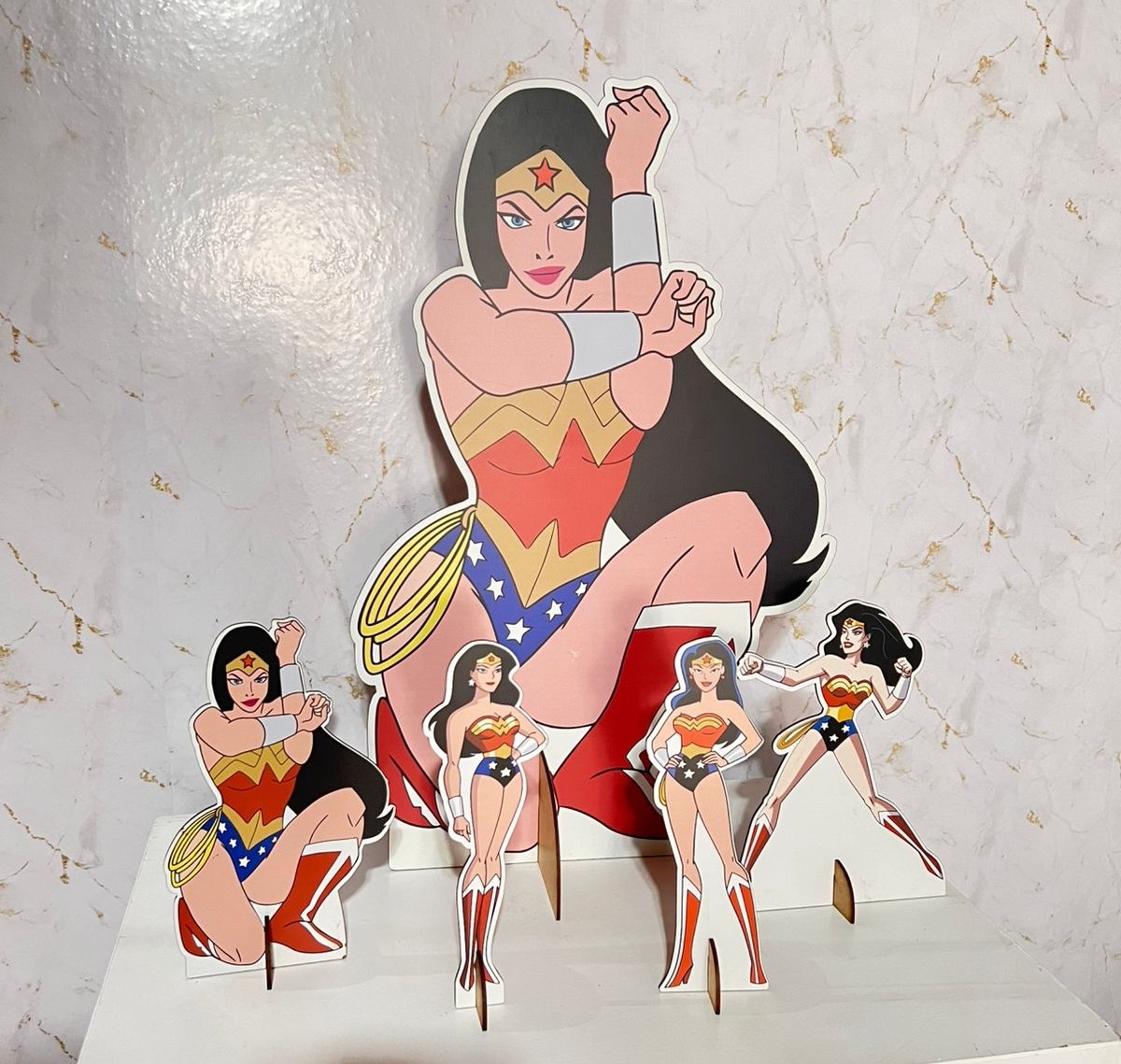 Kit Display Mulher Maravilha - Brenda silva nascimento 