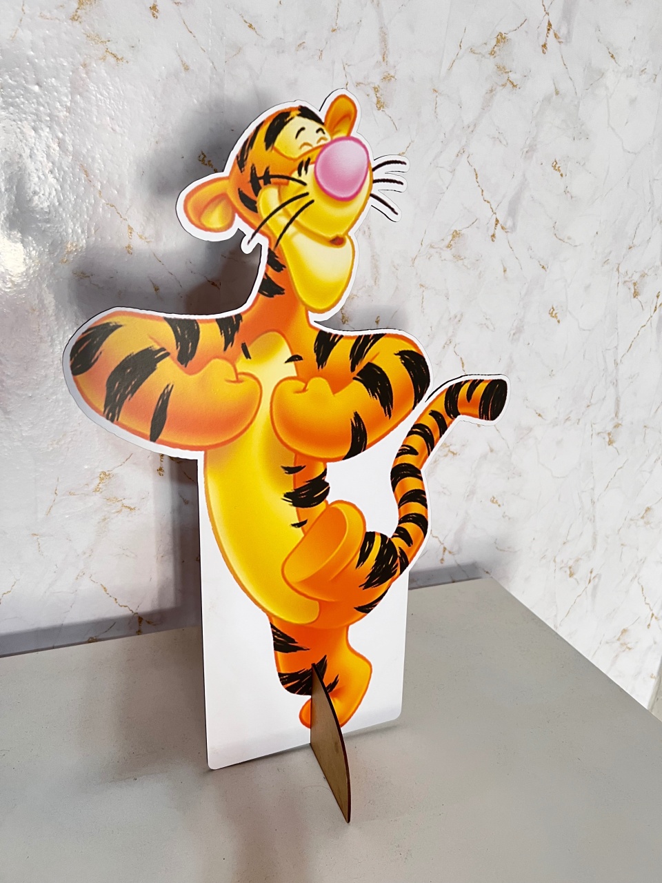 Display de Chão Tigrão Ursinho Pooh - Brenda silva nascimento 