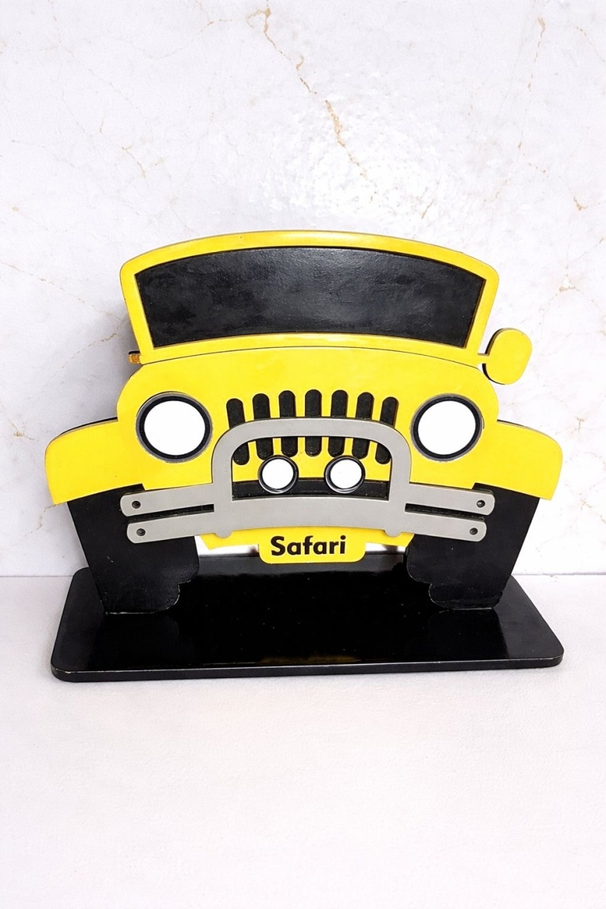 Display Carro Safari - Brenda silva nascimento 