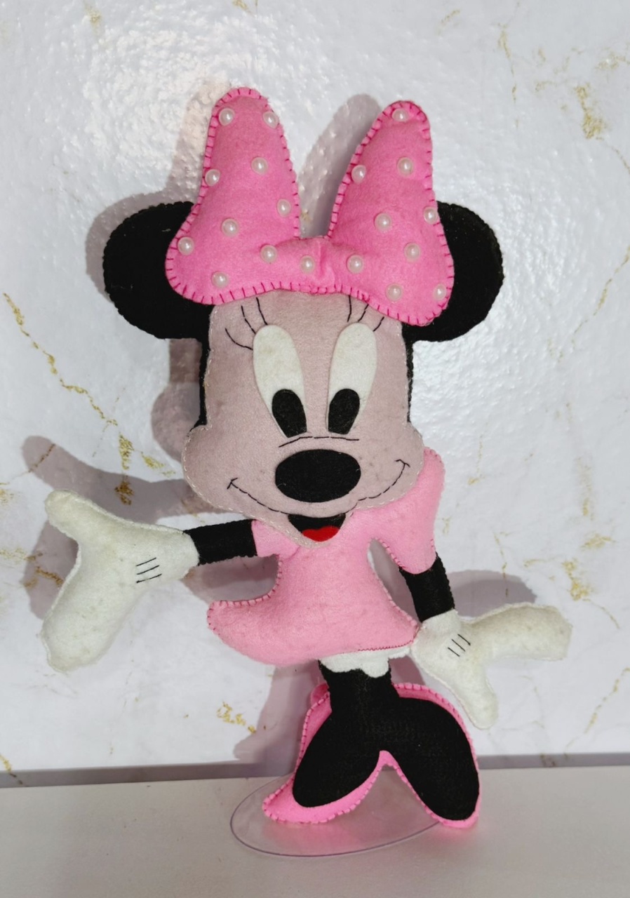 Minnie Rosa - Brenda silva nascimento 