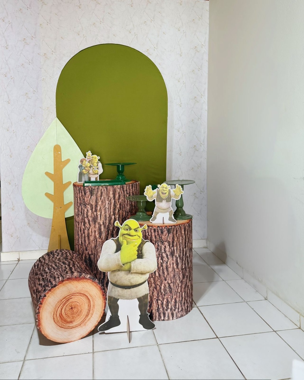 Montagem Infantil Shrek - Brenda silva nascimento 