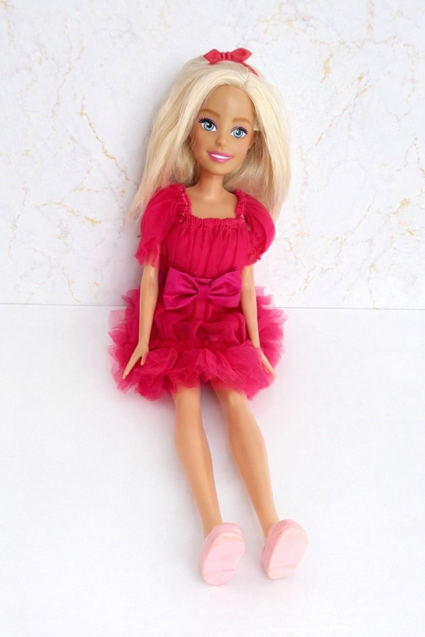 Boneca Barbie Grande - Brenda silva nascimento 
