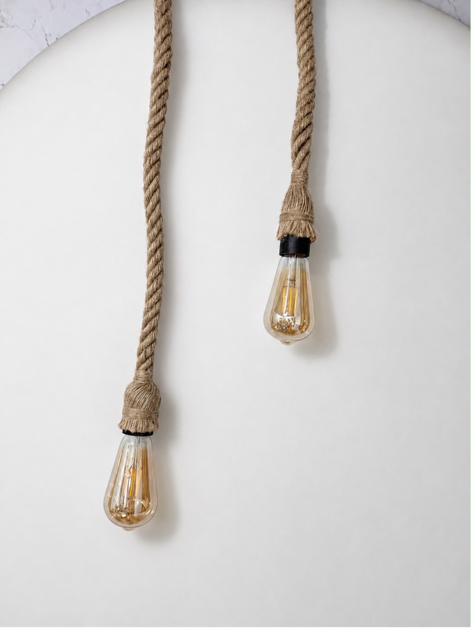 Pendentes Com Lâmpadas (Par) - Brenda silva nascimento 