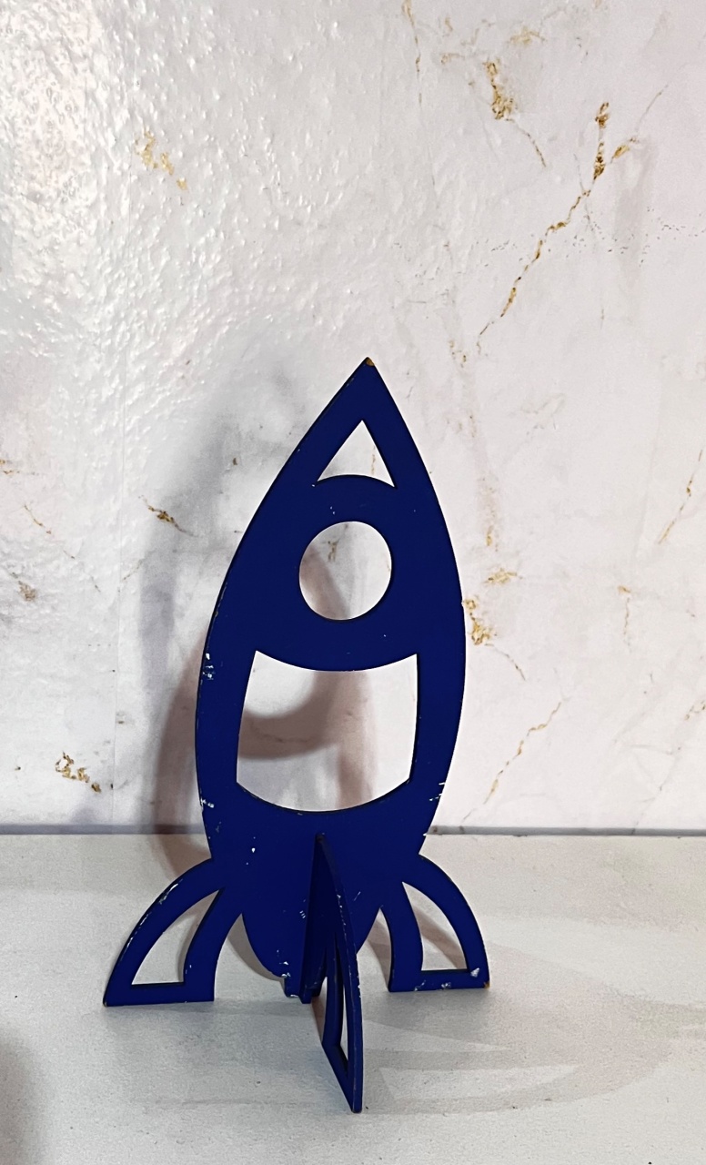Display Foguete Pequeno Azul - Brenda silva nascimento 