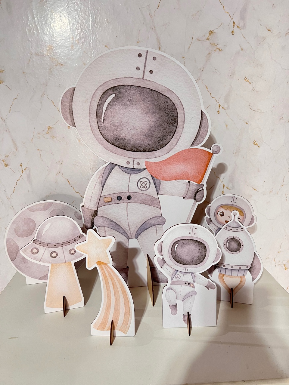 Kit Display Astronauta Aquarela - Brenda silva nascimento 