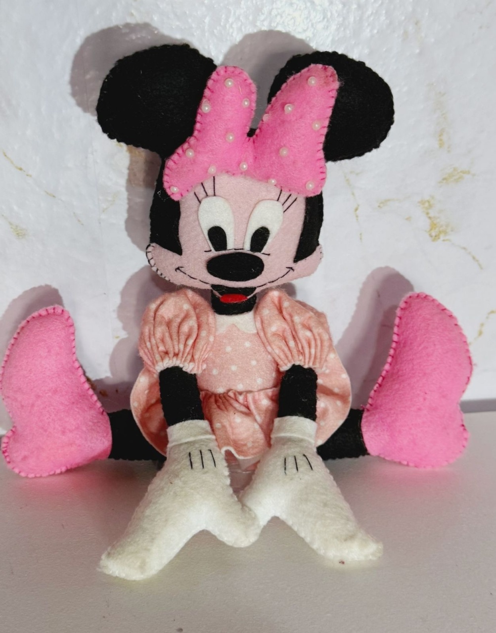 Minnie Rosa Sentada - Brenda silva nascimento 