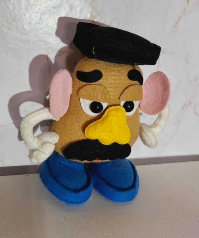 Sr. Cabeça de Batata  - Brenda silva nascimento 