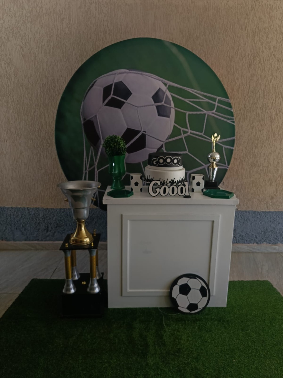 Futebol Bola Fundo Verde - DECORANDO SONHOS