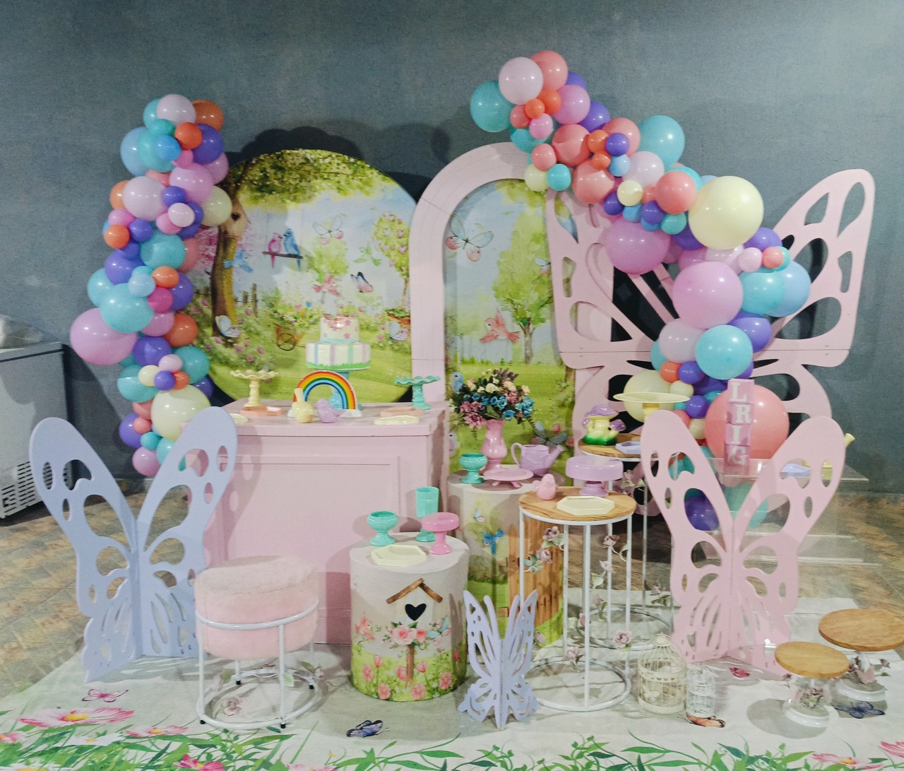 Jardim / Montagem / Menina - DECORANDO SONHOS