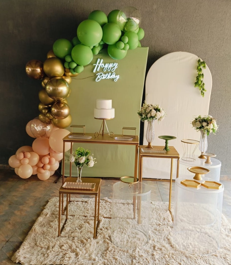 Verde E Branco Romano - DECORANDO SONHOS