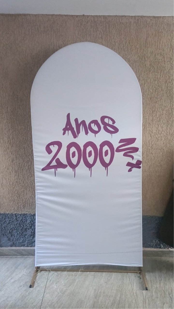 Painel Sublimado Anos 2000 - DECORANDO SONHOS
