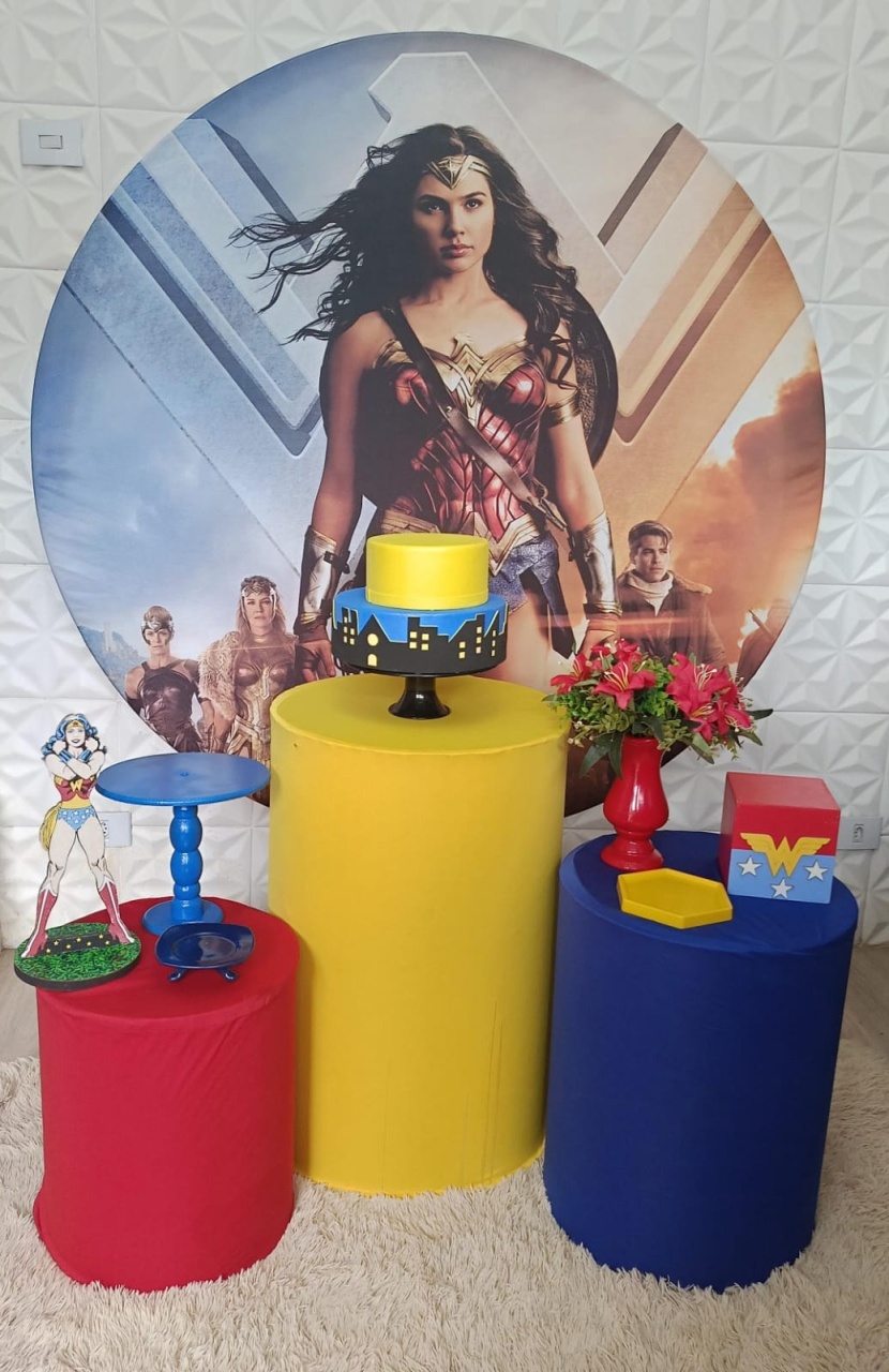 Mulher Maravilha Adulta - DECORANDO SONHOS