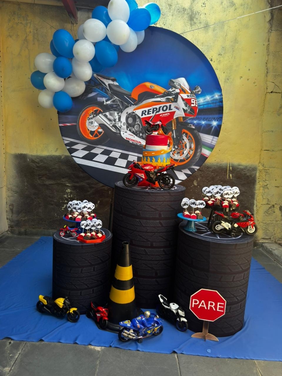 Moto Repsol Kit Pegue E Monte - DECORANDO SONHOS